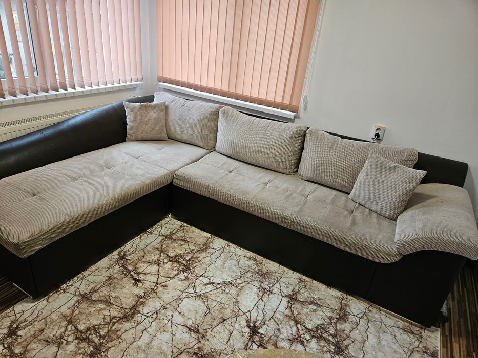 Холов диван  290см на 210 см в добро състояние