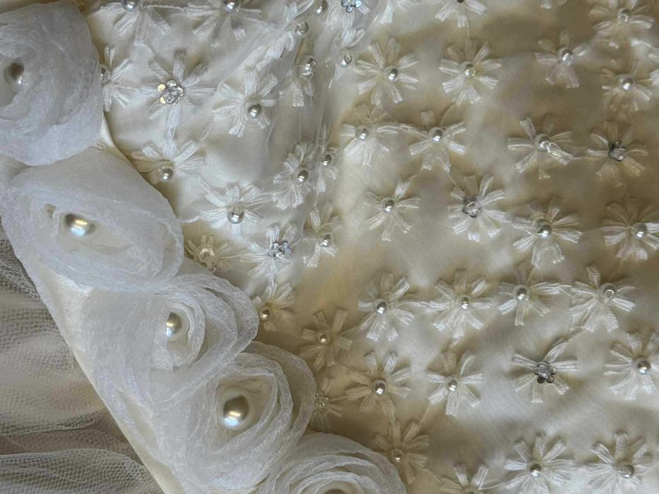 Рокля за кръщене/ сватба в цвят екрю 4 год