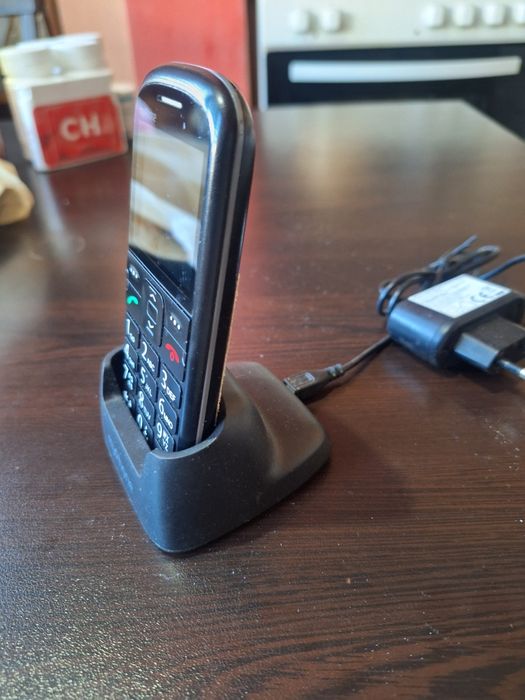 Идеален телефон с големи копчета и букви