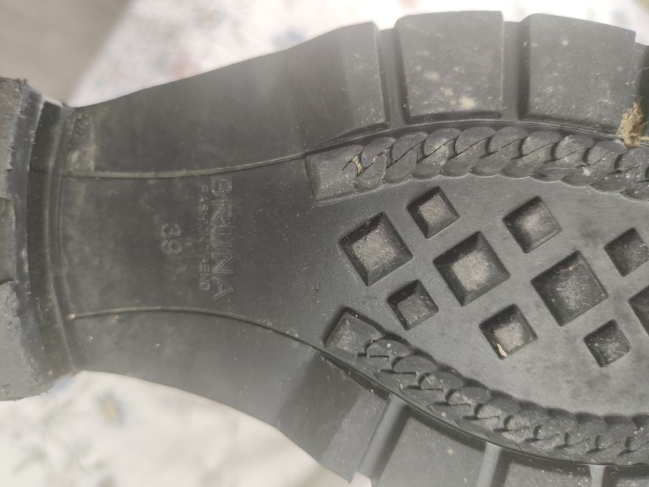 Зимни етік сатылвды