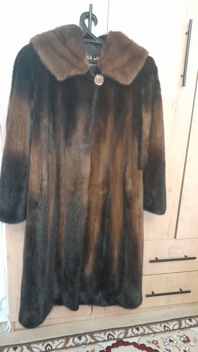 Продаётся норковая шуба