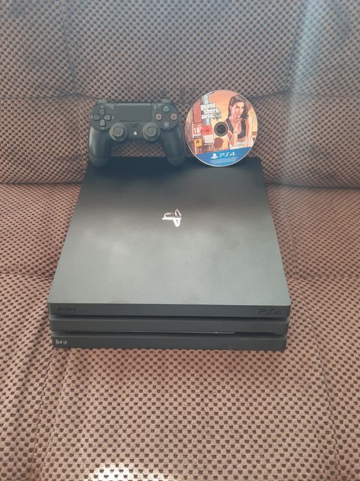 PS4+CD gta5 și firele acestuia