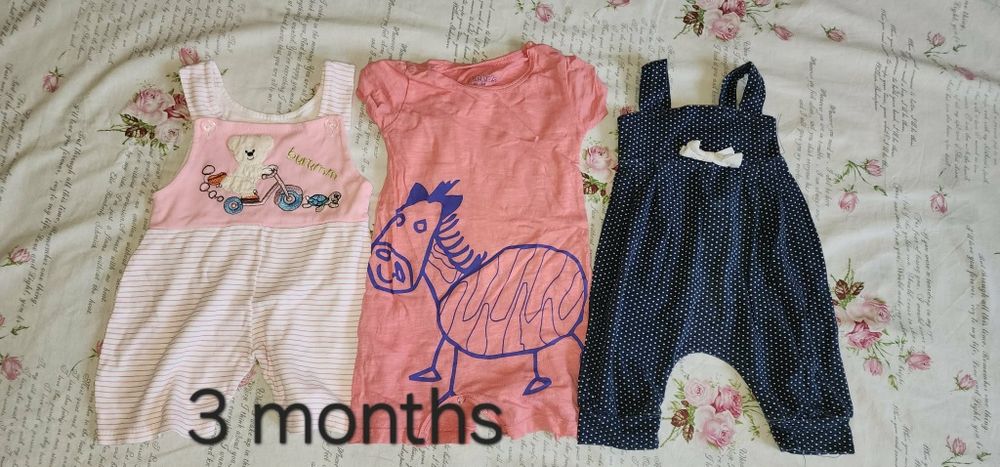 Лот бебешки дрешки