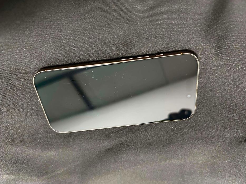 Iphone 16 pro auriu