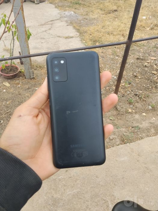 Продам Samsung A 03 я даю гарантию 5 месяцев я могу я спокойно отвечу