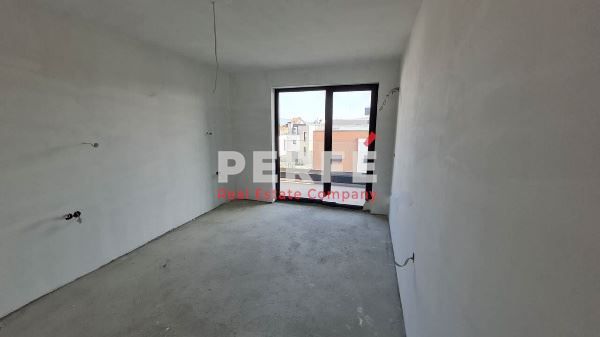 Продава се Двустаен апартамент в Бургас, Крайморие - 61 кв.м за 1378 €/кв.м - Снимка #4