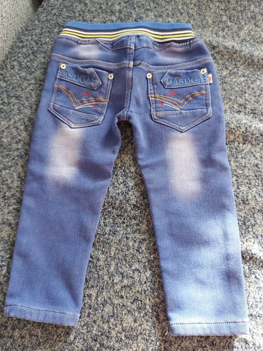 Продам детские джинсы