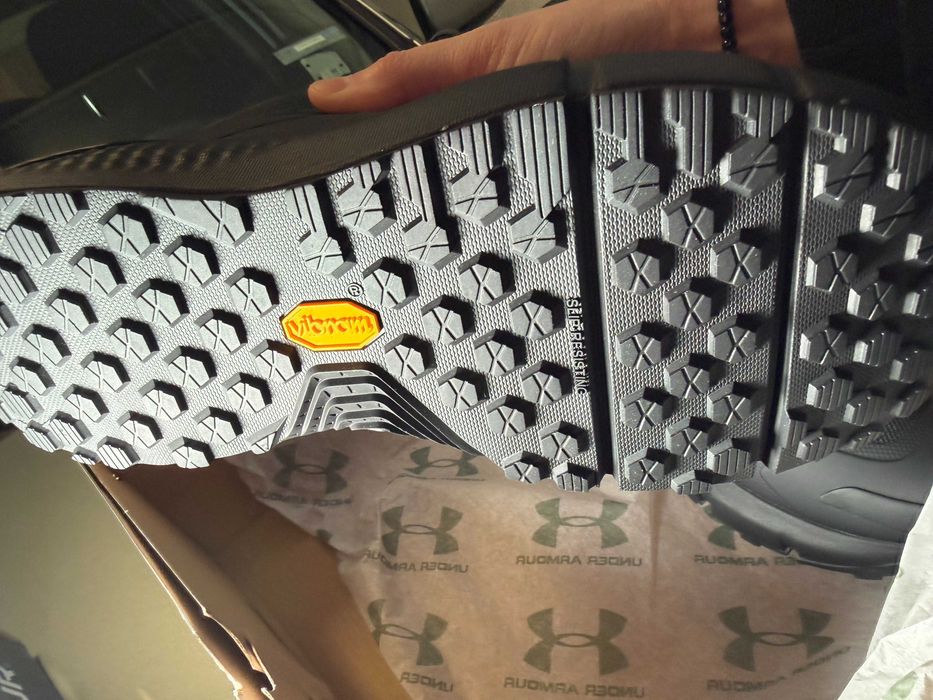 Under Armour Charged Valsetz