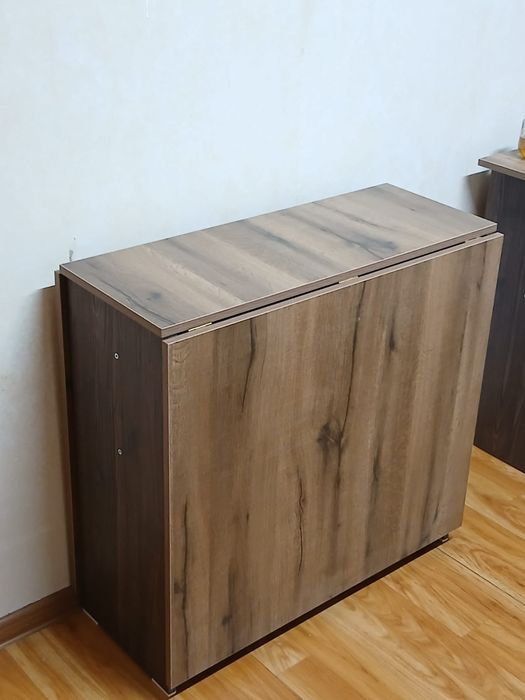 Продам стол книжка