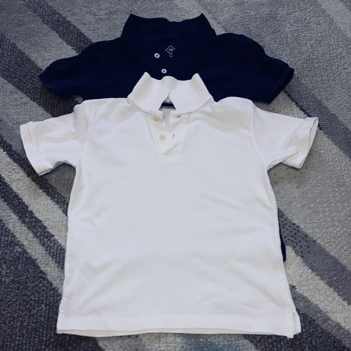 Set Tricou polo alb, tricou polo bleumarin , marime 7-8 ani