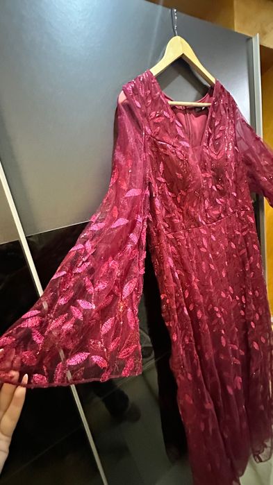 Офицялна ефекна рокля