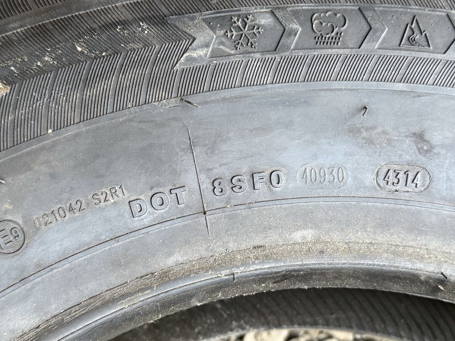 2 anvelope iarna  M+S PETLAS PT925 215/75/R16C