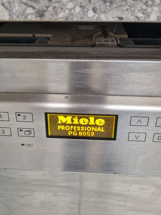 Vand masina de spalat vase profesionala Miele