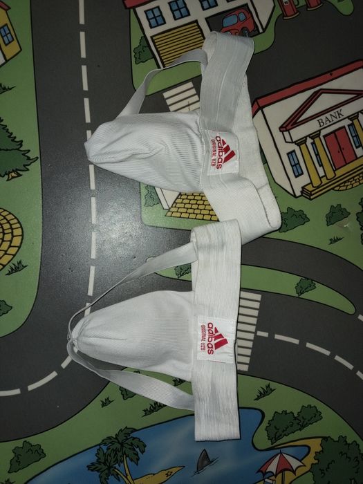 Кимоно для каратэ, бандаж и перчатки