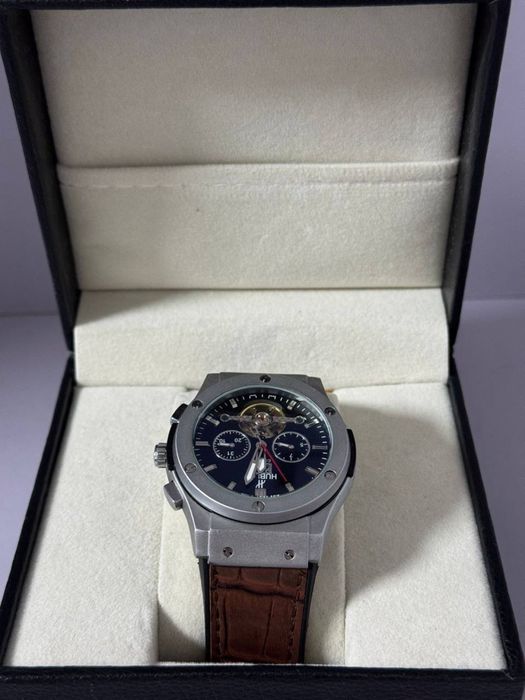 Часы наручные HUBLOT/ КАСКЕЛЕН