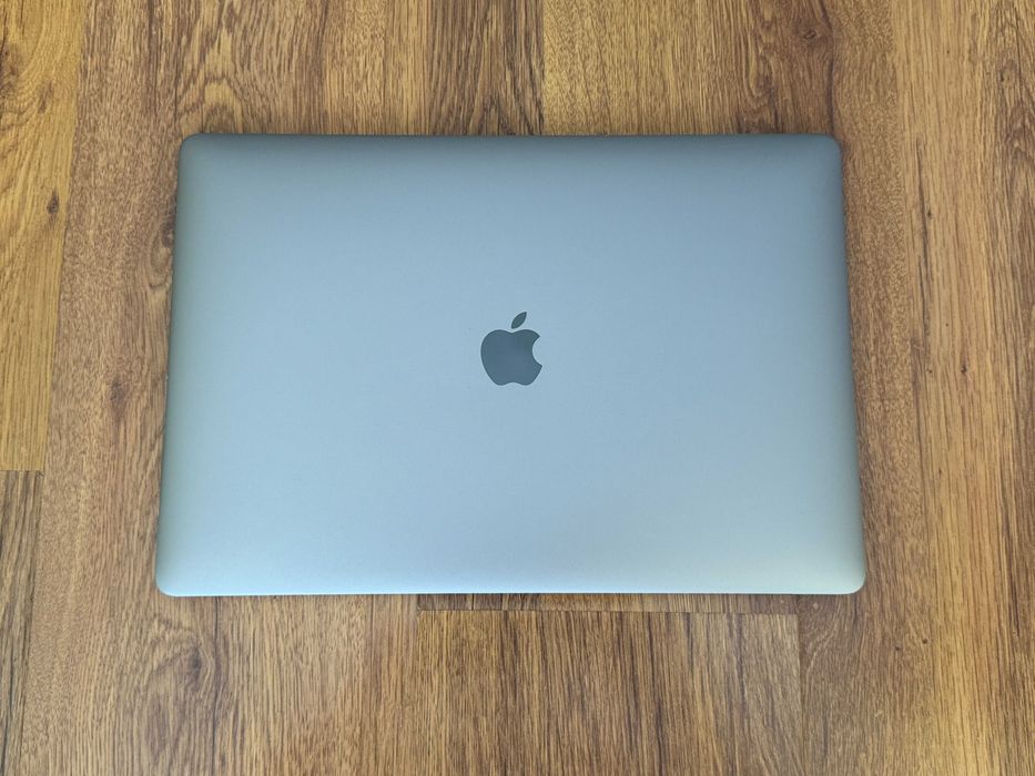 15' Core i9 Apple MacBook Pro 2019 16GB RAM/512GB SSD/Radeon Pro 4GB