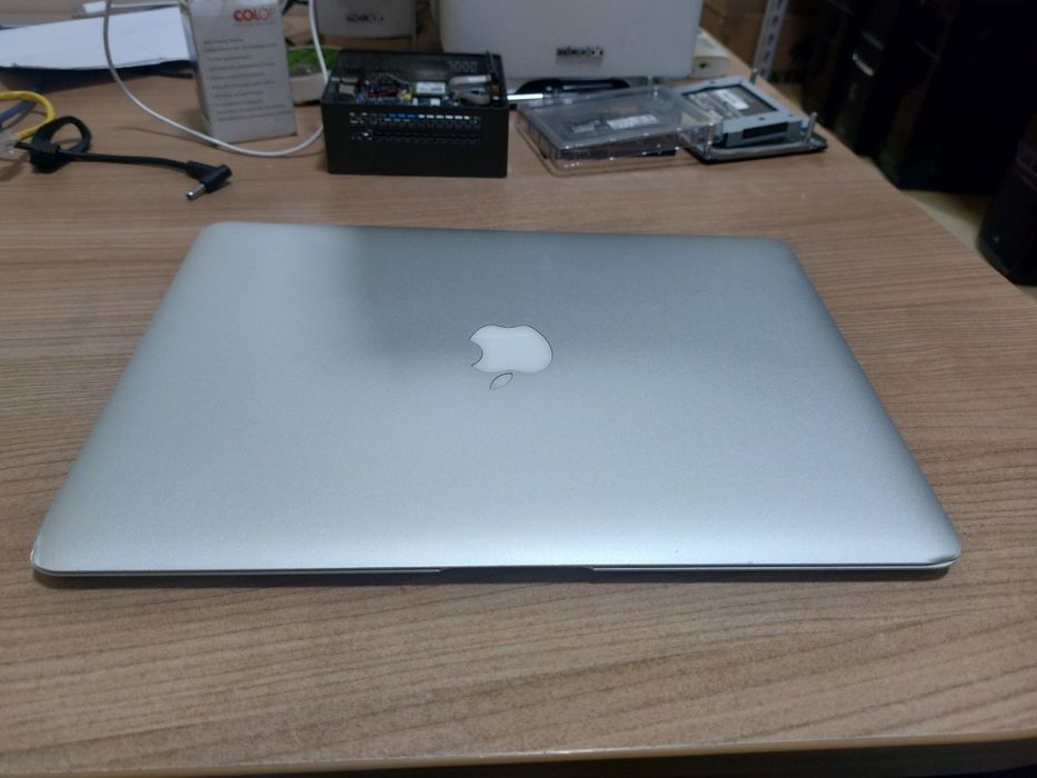 Apple MacBook Air 13"