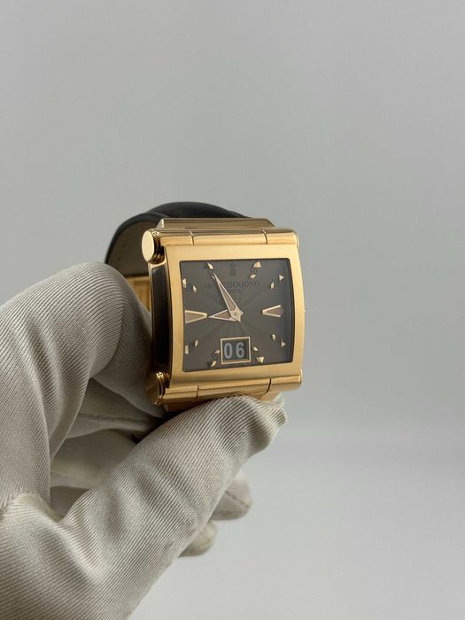 Наручные золотые часы De Grisogono Instrumento Grande