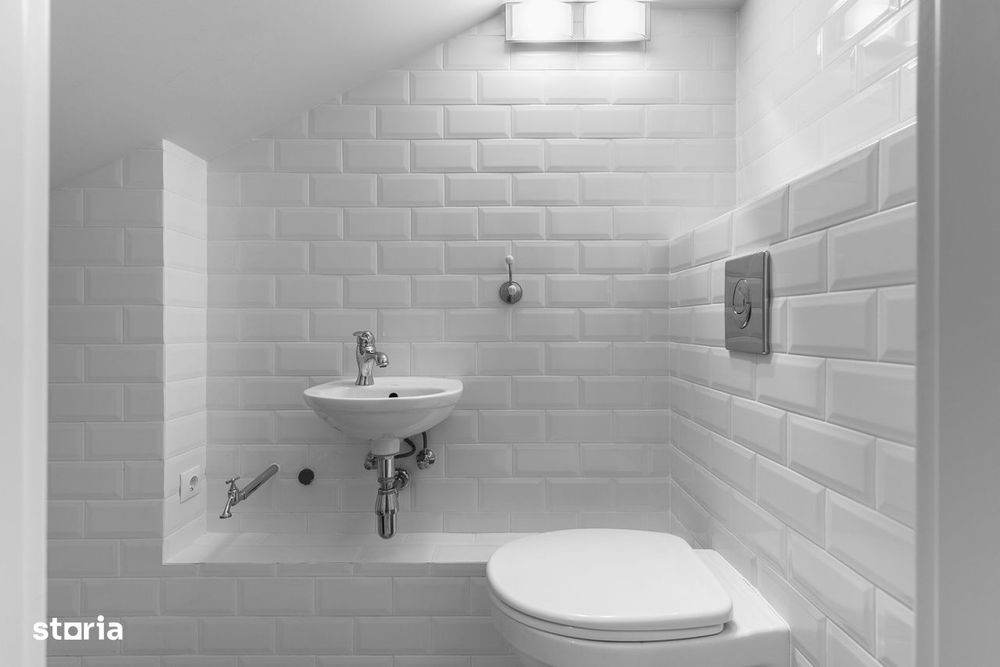 Apartament modern in vila, curte proprie, garaj, Centru