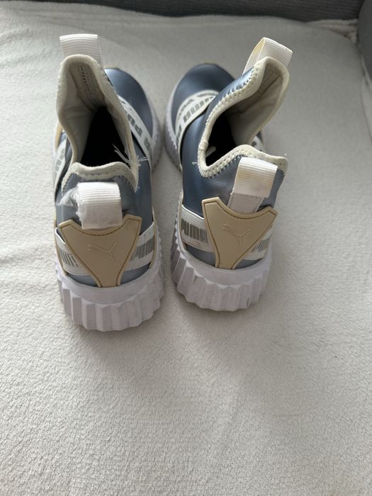 Adidasi Puma marimea 37