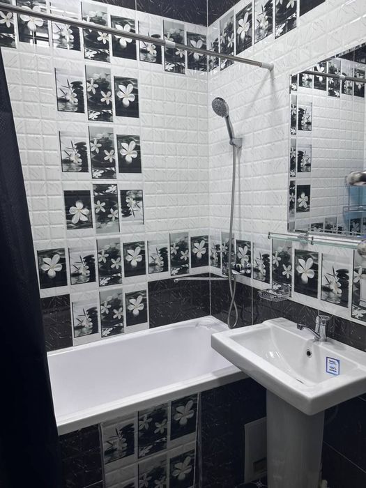 Namangan shaxar 4 mikra rayonda kunli kvartira bezzaks quyamiz