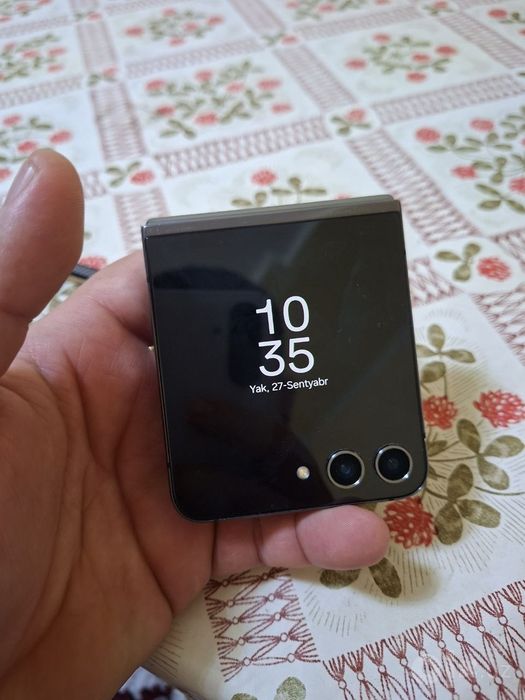 Samsung Z flip5  512gb