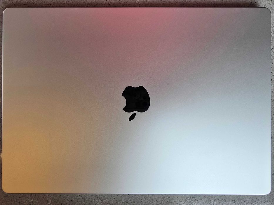 Apple Macbook Pro 16", M3 Pro, 12 Core CPU, 18 Core GPU, 18Gb, 512Gb