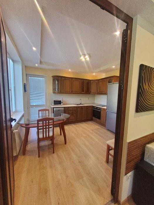 Дава се под наем Тристаен апартамент в Банкя - 110 кв.м за 1060 € - Снимка #3