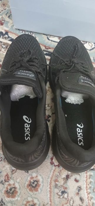 Продам красовки новые