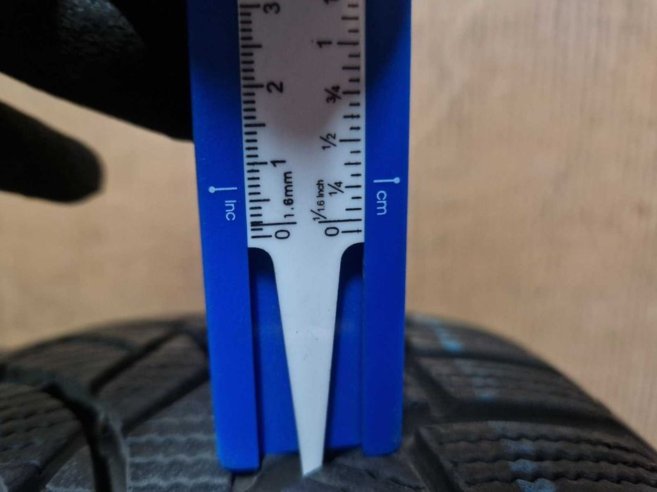 2 Toyo R17 215/45
зимни гуми
DOT1621