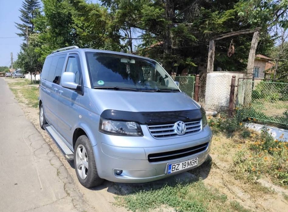 Vând T5 multivan