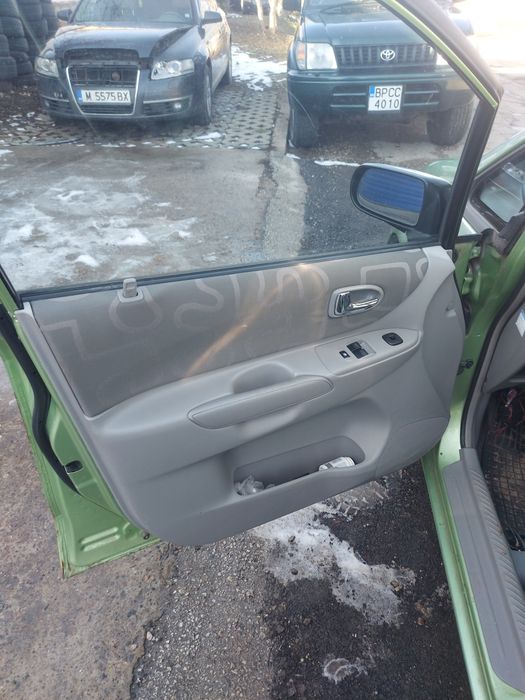 Mazda Premacy 1.8i на части !!!