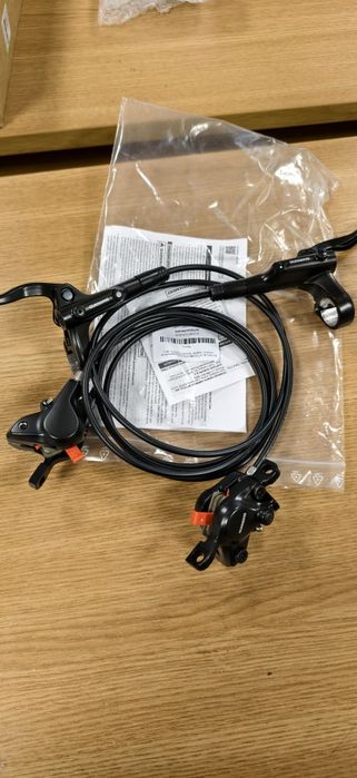 НОВИ Хидравлични спирачки Shimano BL-MT200 - комплект предна + задна