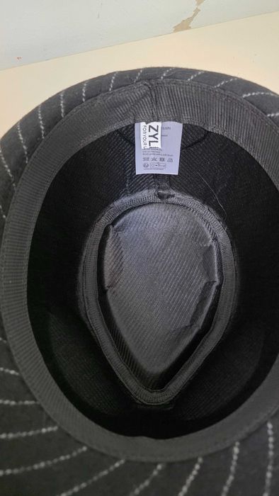 Pălărie Zylioo Trilby Fedora cu lână, 60 cm L – neagră cu dungi