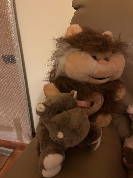 Vand jucarii noi din plus foarte fin