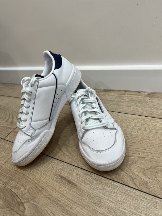 Adidas кросовки 40 размер