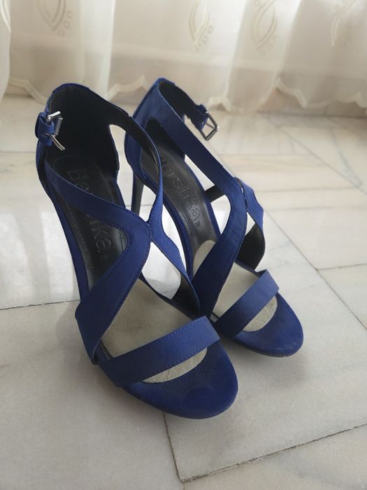Sandale albastre bershka