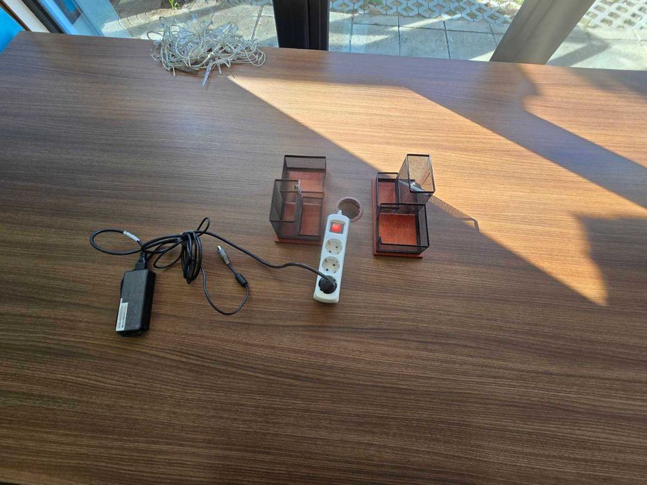 Продавам Маса Трапезна Офис Магазин