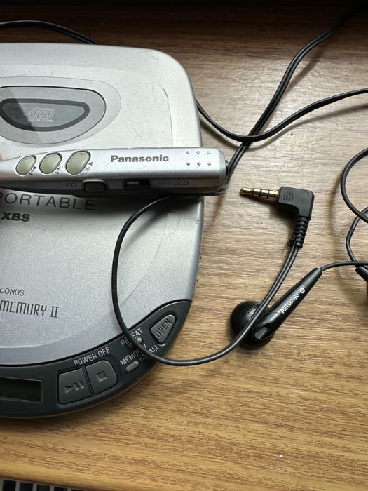 CD player Panasonic SL S231C Discman  cu telecomandă