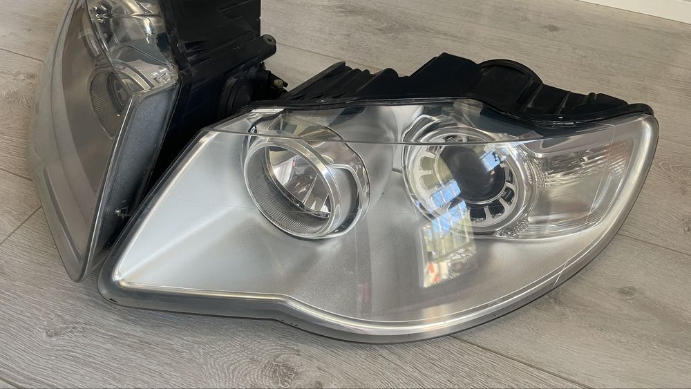 Фар ляв фар десен VW Touareg фейслифт