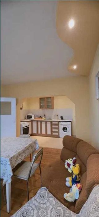 Предлагам къща в с. Момино об. Търговище