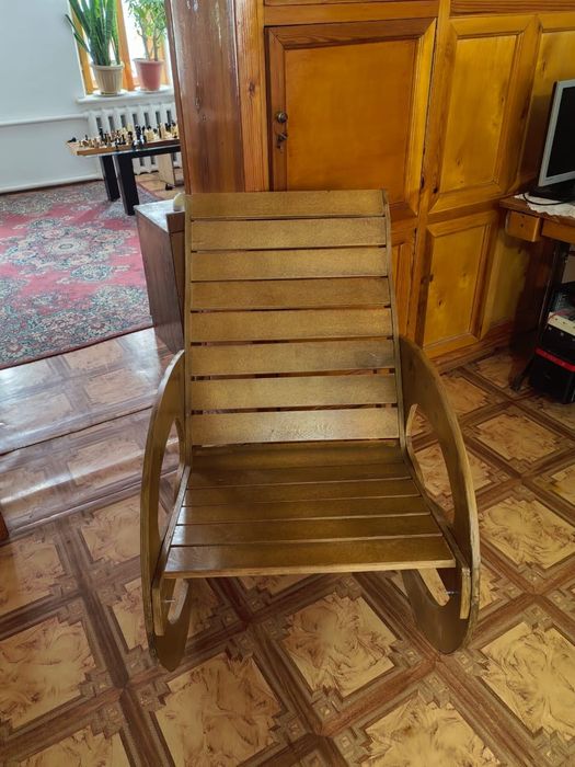 Продам Креслокачалку