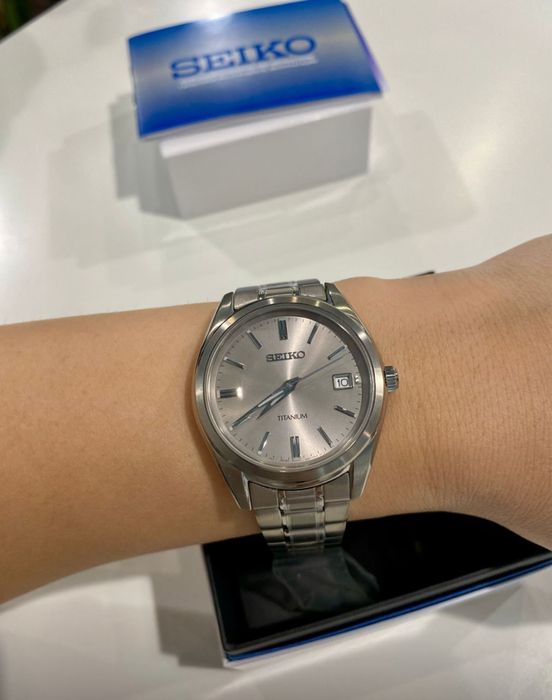 Продам часы SEİKO титан,