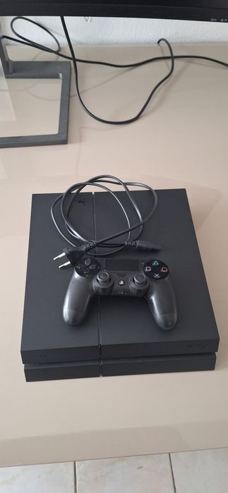 PlayStation 4 PS4 500GB CUH-1216B – Funcționează perfect