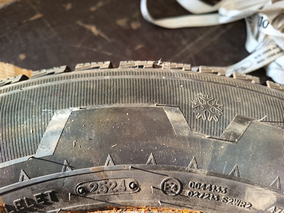 Vând roata rezerva Iveco,225/65r16c stare buna preț 260lei neg