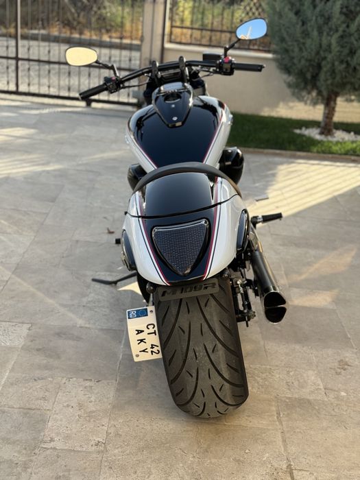 Suzuki Intruder M109R BOSS EDITON