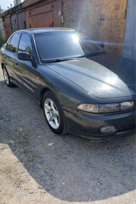 Mitsubishi galant