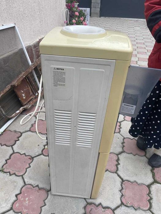 Продам кулер для воды