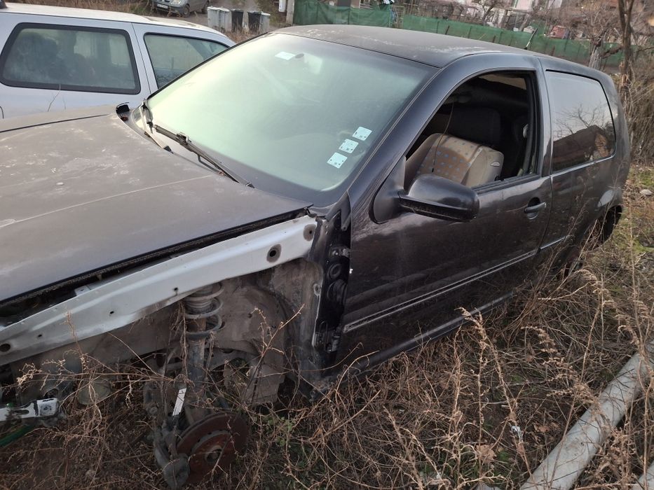 Фолксваген Голф4   1,6 16v. Volkswagen Golf 4  1,6  16V.  На части.