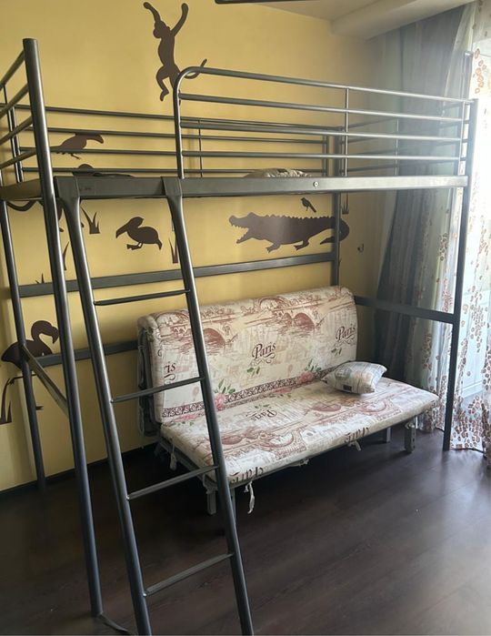 Продам кровать и 2-ух этажную кровать
